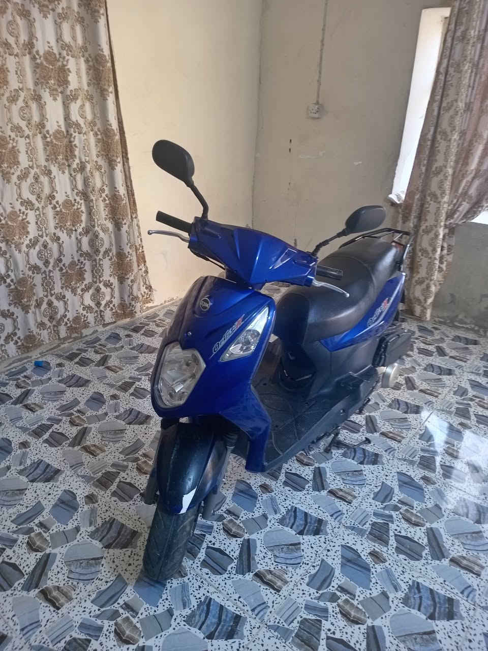 السلام عليكم ماطور جديد مال جمعيه سعر 700 رمادي شارع 20  ***********
