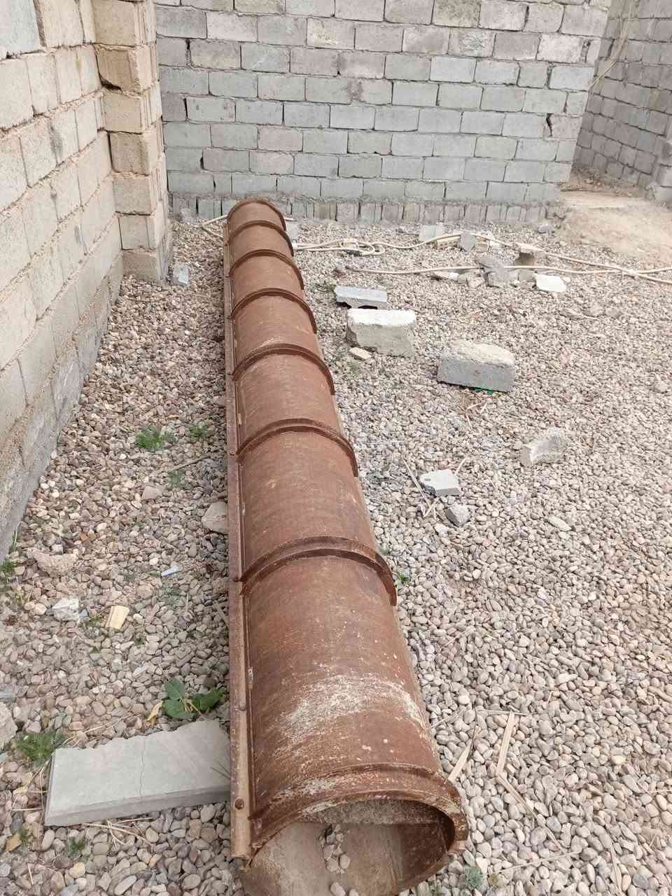 يوجد قالب دائري لصب الدنگ جديد غير مستخدم الطول 4 متر 
للاستفسار 
***********
