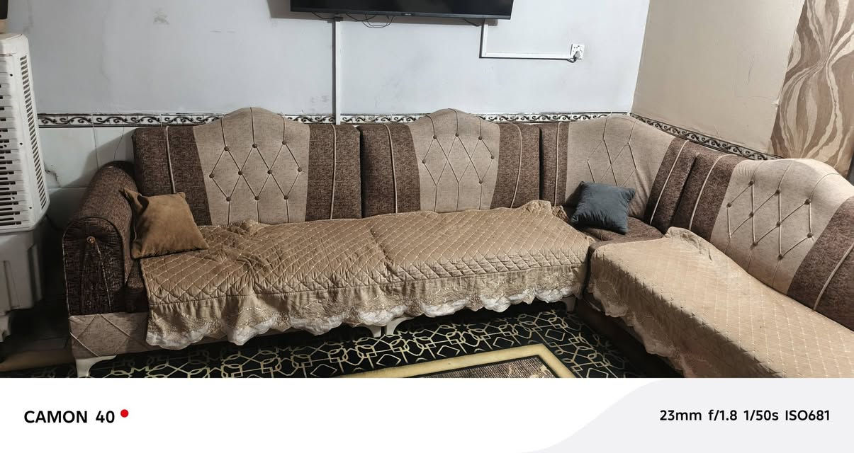 تخم ديون لبيع نضيف تصنيعه عراقي خشب قوي نضافته 90%100 السعر 325 وبي مجال لشراي العنوان الناصريه مركز المنصورية الشراي تعال خاص أو واتساب ***********
