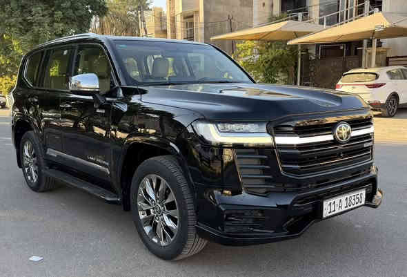 تويوتا لاندكروز 2024 VX  Limited BLACK EDITION
تويوتا لاندكروز VX لمتدد بلاك أدشن
فول مواصفات
كراسي امامي خلفي كهرباء
كراسي خزن وضع القياده
كراسي تدفئه تبريد
شاشات عدد 3
وباقي الموصفات واضحه ومعروفه
ملاحظه ( بيها بارد بسيط جدأ على كد آصبع بالجاملغ الامامي الايمن)
باقي السياره مكفوله كفاله عامه
السعر 74000$
العنوان بغداد السيديه
الاتصال ***********
