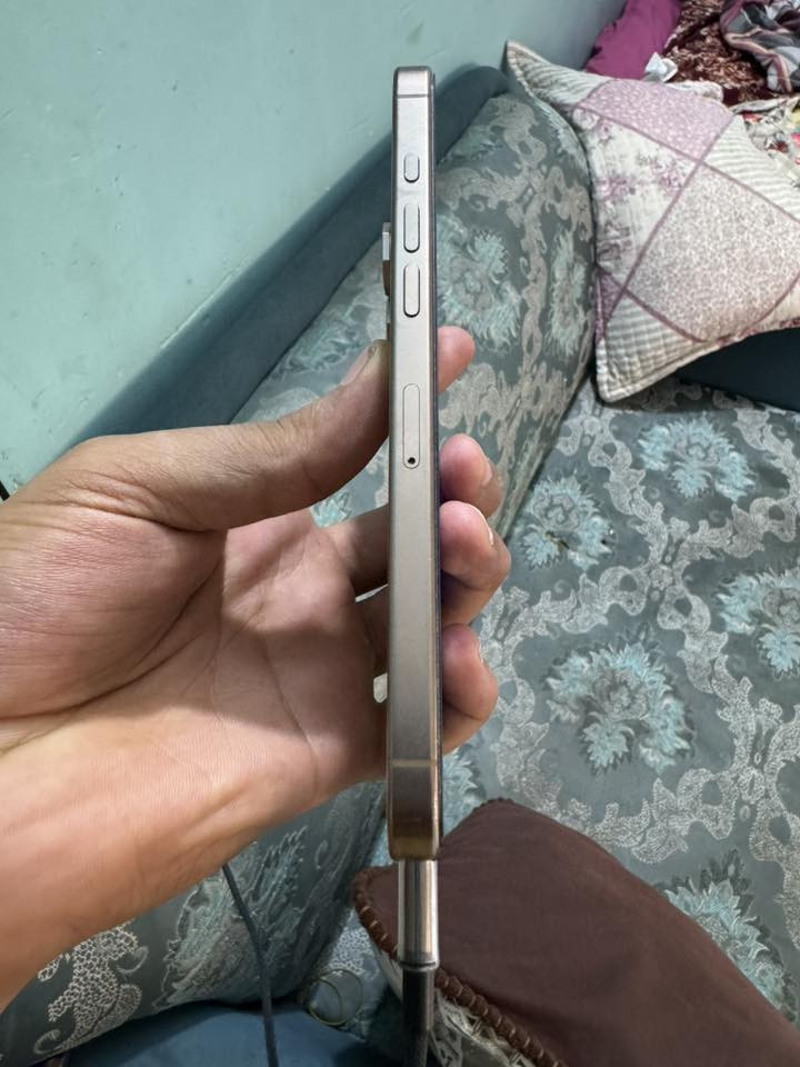 16 برو ماكس جهاز وتر نضافته ٩٠٪؜ بطارية 91 ذاكرة 256 كارتون وكيبل  سعر 1225 قفل أو مراوس 
*********** واتس فقط
