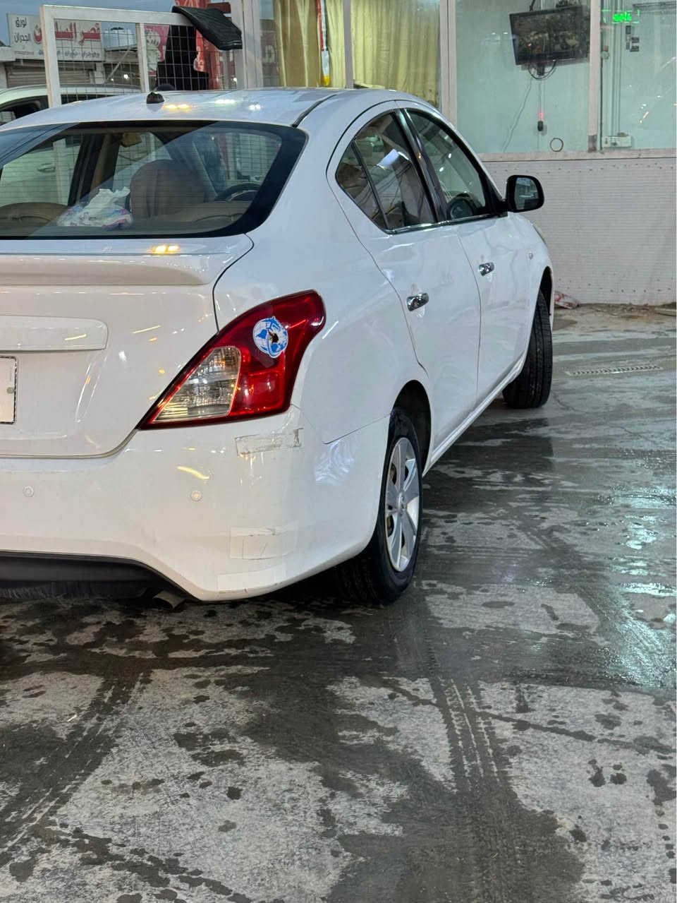 السلام عليكم 
نيسان صني هندي للبيع ام البليته الزركه موديل 2019 السياره جديده ومكفوله من الصبغ والضربه بيها شخط بسيط بالجاملغ الخلفي مكحل فقط 
رقم بابل دولي وبأسمي تحويل ثاني يوم 
مكان السياره / الحلة حي الصحه 
السعر 106 
للاستفسار
‭***********‬ حلة, بابل
