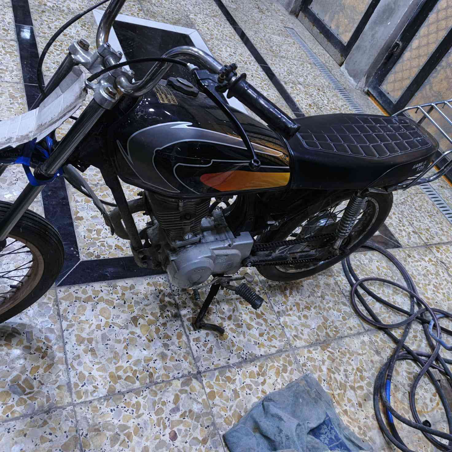 سلام عليكم دراجه البيع ادوات سعر بيع مستعجل عنواني بصره ابو الخصيب سعره 300وبيه مجال ***********
