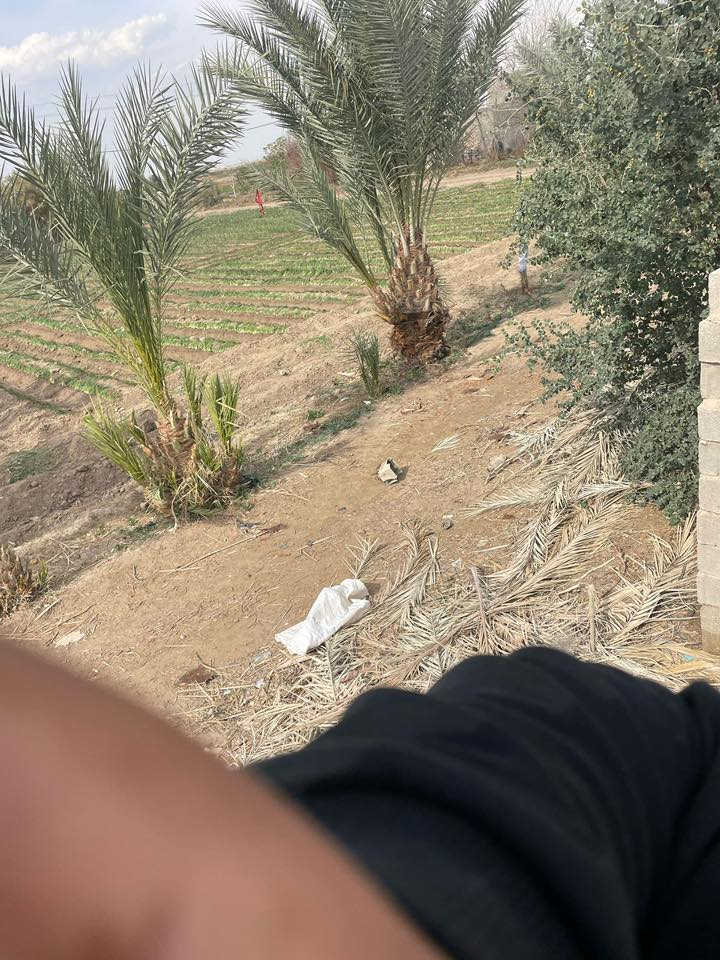 السلام عليكم  شاطيه شاطيه ارض زراعيه مساحه 40 دونم عقد 117 بسمي بيه بيت صب مسلح وبيه مشتمل مضخه ماء على  كافت خدمات واسط بنعمانيه سعر الدونم 18 قابل التفاوض ***********
