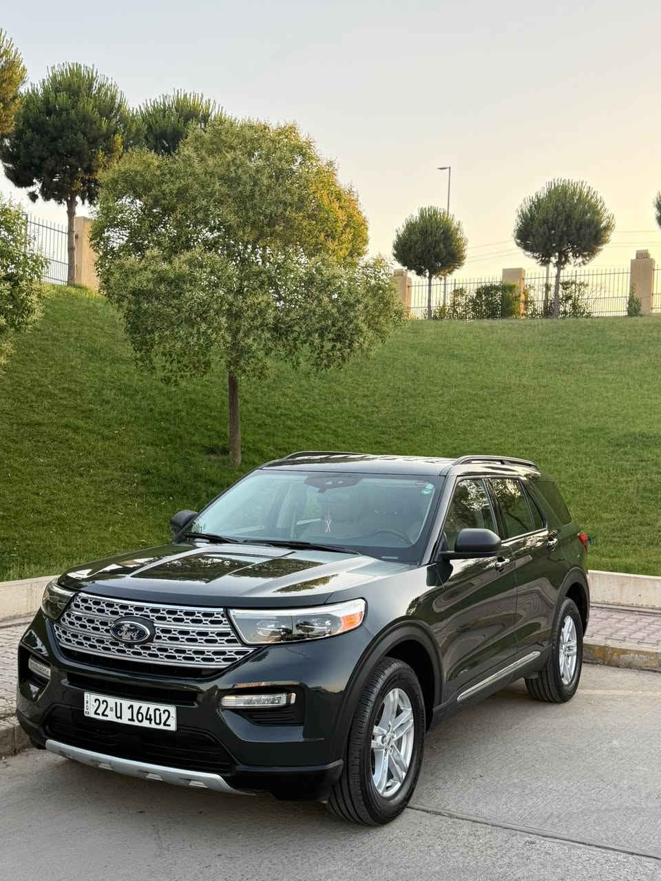 السلام  عليكم ورحمة الله وبركاته
‏‎‏‎       ——— لـلـبـيع  ———

‏‎‏‎فورد اكسبلورر   —  Ford Explorer

‏‎‏‎وراد أمريكي.     —   ايرباك البرده - الستيرن 

‏‎‏‎الموديل           —   2023

فئة.                 —   XLT /4WD 

حجم المكينه   —   V4/2300T

‏‎‏‎اللون               —    زيتوني   

‏‎‏‎المسافه المقطوعه — 21.000 

‏‎‏‎حاله السياره. — بدون صبغ بدون تبديل (التقرير مع الصور )

‏‎‏‎المواصفات 
‏‎‏‎- بصمة تشغيل 
‏‎‏‎- بصمة أبواب 
‏‎‏‎-تشغيل عن بعد 
‏‎‏‎-ترحيب عند الاقتراب 
‏‎‏‎-كشنات جلد 
-داخل لونين مميز 
‏‎‏‎- رادار جانبي 
‏‎‏‎-رادار امامي 
‏‎- رادار خلفي 
‏‎‏‎- شاشه كبيره تدعم نظام الأبل كار باي ونظام الاندرويد 
‏‎-تدفئة ستيرن 
‏‎-گير ماوس 
‏‎-دبل اكسل 
‏‎-اوتو هولد 
‏‎-اوتو ستوب 
‏‎-هندبريك بصمه 
‏‎-٧وضعيات قياده 
‏‎‏‎-كشنات تدفئة 
‏‎‏‎- ستيرن بحركه كهربائيه 
‏‎‏‎- تبريد مركزي 
‏‎‏‎- بگ لايت LED 
‏‎-صندوق كهربائي 
‏‎-كشنات VIP ( منفصل )
‏‎‏‎- كود باب 
‏‎‏‎-كرسي السايق والراكب بحركه كهربائيه
‏‎‏‎-تحكم ستيرن جهتين 
‏‎‏‎-تحديد سرعه 
‏‎‏‎-مانع انزلاق 
‏‎‏‎-ليد نهاري
‏‎‏‎-كامره خلفيه دواره 
‏‎‏‎باقي المواصفات المعروفه 

‏‎‏‎السعر            — اكتب تم ويوصلك السعر مباشر 

‏‎‏‎رقم السياره    — أربيل  

‏‎‏‎موقع  السياره — السليمانية 

‏‎‏‎للأستفسار.     — *********** - ***********
