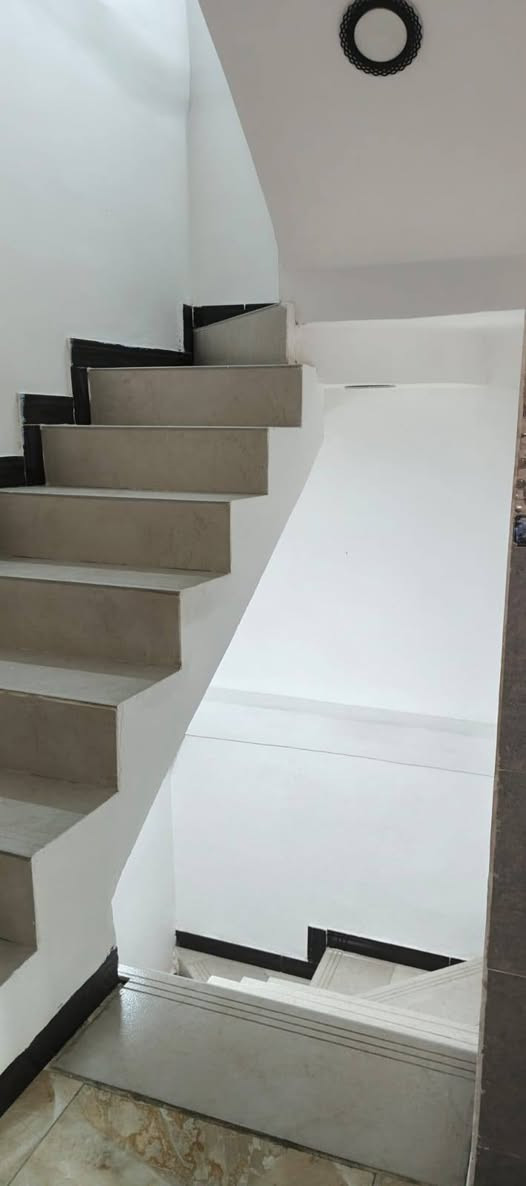 دار للبيع 100م
حي الجهاد مربع الطائي خلف المصرف يحتوي ع صاله ومطبخ وخدمات عدد 2 وغرف عدد 4 غرف للاستفسار اتصل ع ***********
شركه المستقبل للوساطه العقاريه
