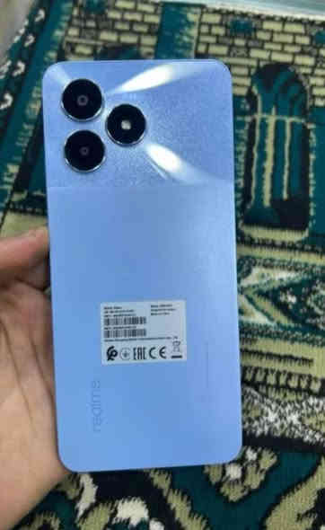 السلام عليكم للبيع فقط فطور بجامه خفيفه ذاكرا 64رام4 السعر65الف
مكاني الأيمن تل الرمان 
***********
