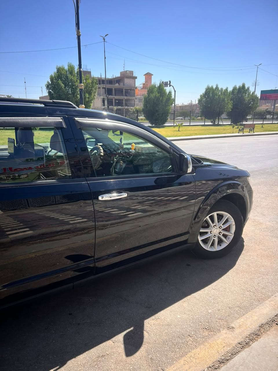 سلام عليكم دوج جورني موديل 2014 السياره كلش نضيفه وجديده وجاهزه من كلشي كير مكينه صدر خلفي امامي فوول مواصفات داخل بيجي فتحت سقف صبغ دعاميه خلفيه وشويه بقبق الجنطه حادثها كلش خفيف بدون دواخل شواصي لغوده ايرباكات كلهن كفاله السعر 125 بيها مجال بسيط 
الرقم ***********
