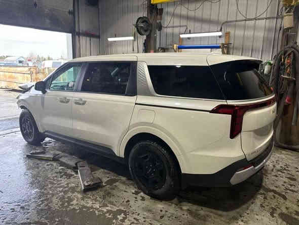 كيا كرنفال 2025 

حره بدون رقم 
مكان بصره 
جاهزه حاليا 

مواصفات عاديه 
بصمه شاشه دجتال 
فول رادار
حساس امامي خلفي 

تبديل بنيد ودعاميه فقط نفس اللون
بدون صبغ 
السعر 

285

***********
واتساب
