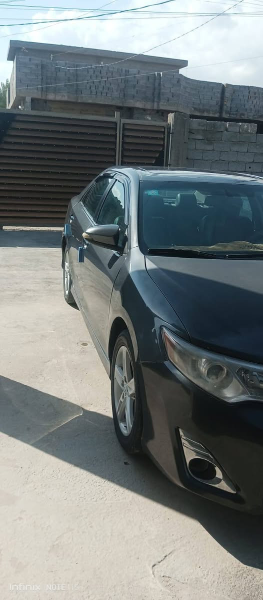 السلام عليكم لبيع كامري 2012وارد امريكي السياره فول مواصفات السياره واحد على واحد تخم تاير تبريد شغال جاهزه من كلشي مابيه اي نقص رقم بغداد انكليزي السعر 115 الاستفسار على الرقم ***********
