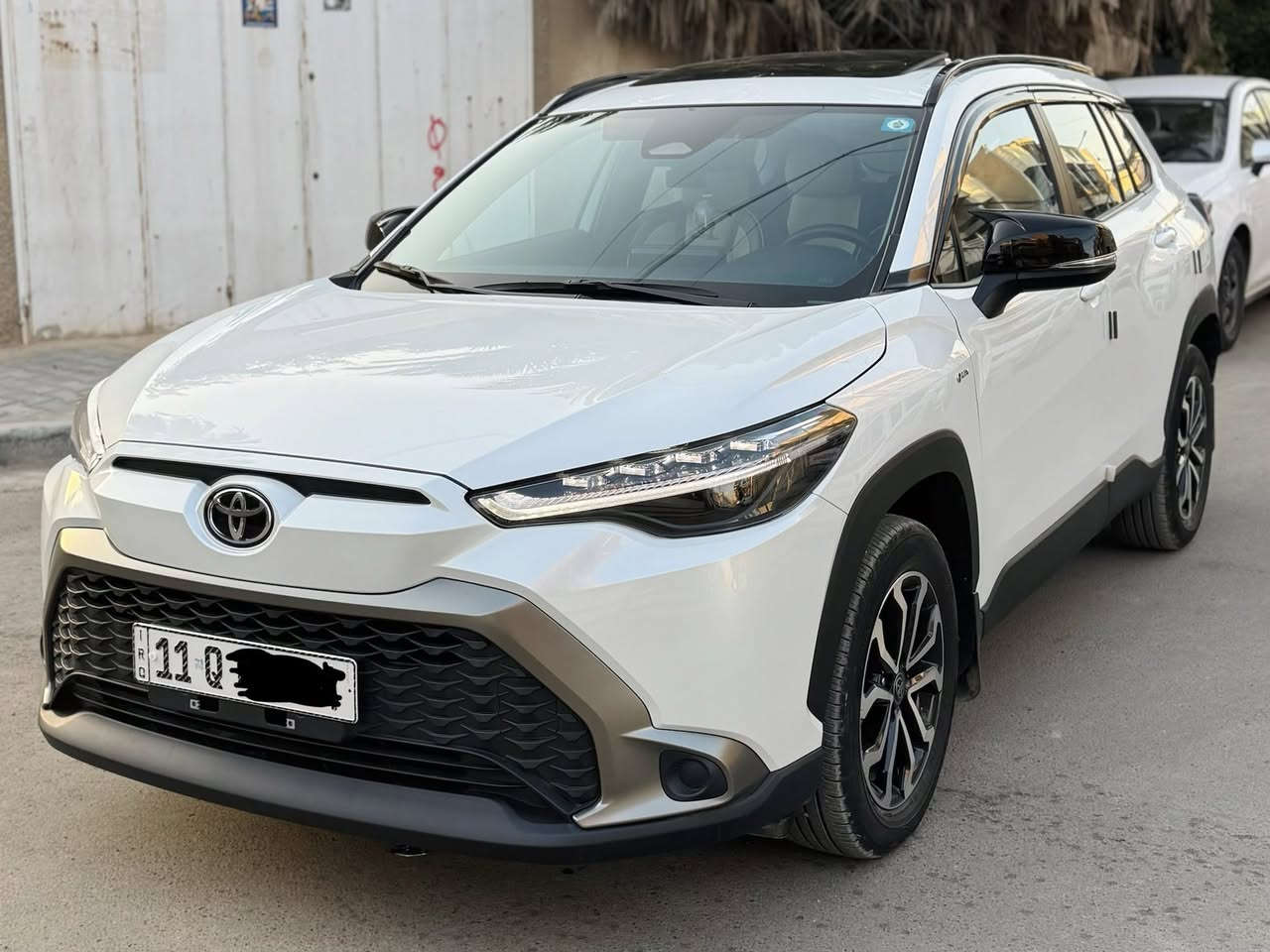 السلام عليكم
فروت لاندر فئة S
موديل 2025
ماشيه 8الف كيلو 
فول مواصفات ١/١ :
كشنات جلد 
فتحه سقف سلايد
لايت لد خمس عدسات 
بك لايت لد
كرسي السائق كهرباء
جنطه كهرباء
رادار امامي جانبي وحساس خلفي 
اوتو هولد
هاند بريك بصمه
لد اناره داخليه للسياره
كشنات جلد اسود
 عازل حراري للجام
وبعد مواصفات الفول كلها بيها

السعر 28مليون و 250 الف 
بي مجال بسيط 
***********
واتساب
مكان السياره بغداد الوزيرية
