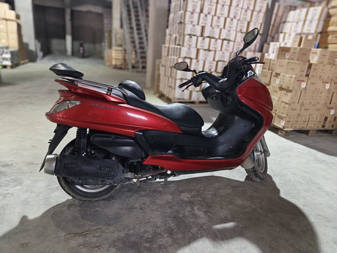 السلام عليكم ماجستا ملي كراند 400 سيسي مال تاجر من البيت للشركة نضافه شوفت عينك محرك ناعم كهربائيات كلها شغاله ع الفحص مكاني جميلة السعر 850 وبيها مجال ***********
