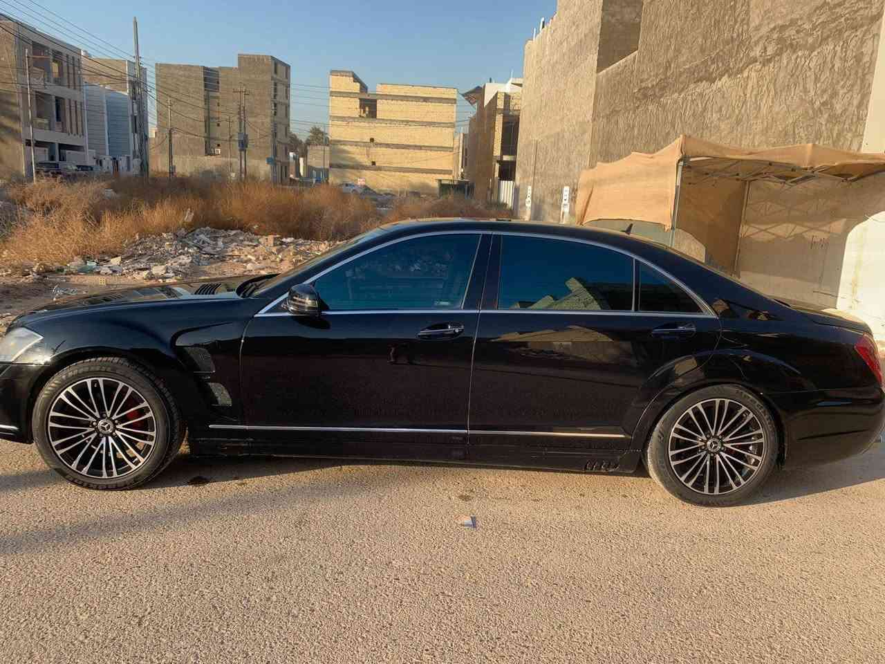 سلام عليكم مارسدس للبيع حجمs550 موديل ٢٠٠٩ محدثه ٢٠١٣ كفاله عامه من الكص والسرقه والعشاير والقانون مواصفات فول الفول ابواب شفط صندوق شفط بردات تخم تايرات جديد متوئمه السعر 95 ورقه بيها مجال بسيط مكان السيارة بغداد ***********
