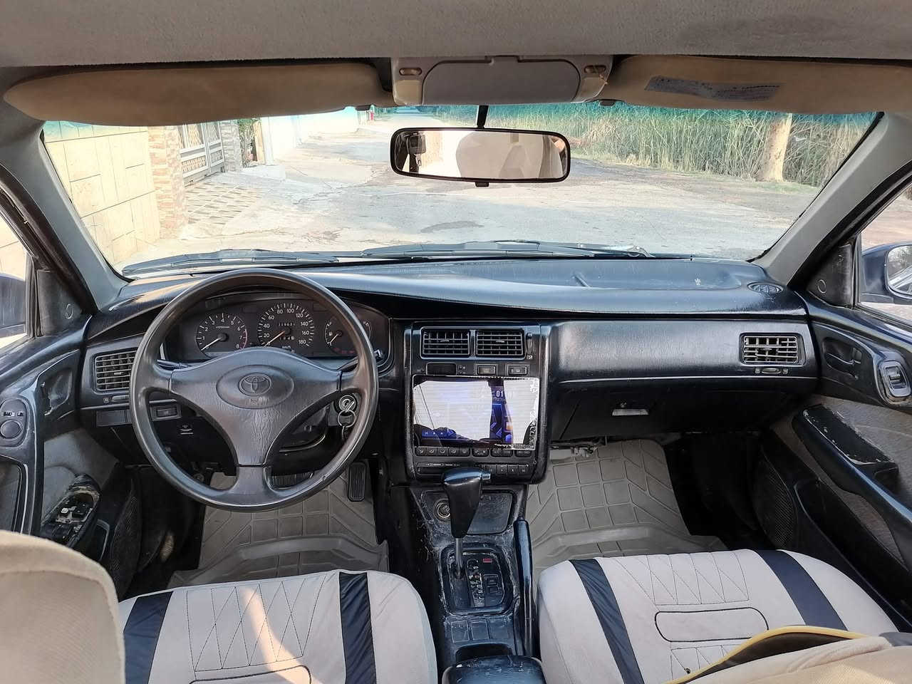 السلام عليكم كرونه 1993 نفخ للبيع او مراوس محرك كير تمام بدون ضربه تخم تاير مكان الخالديه  السعر 40  الاستفسار ***********
