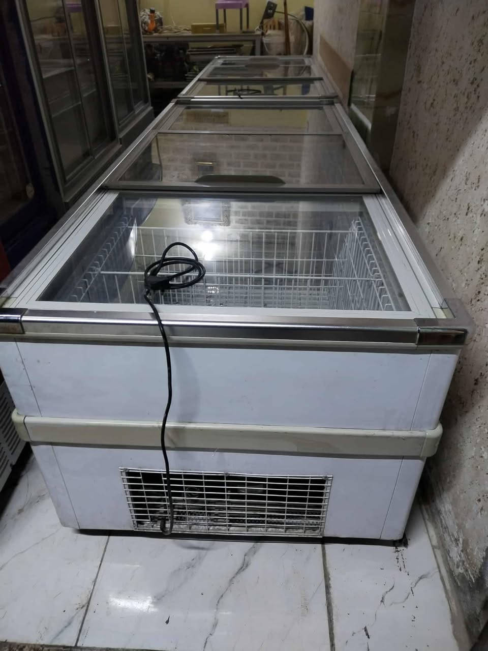 البيع عدد اثنين الشراي يتصل مكاني بغداد العبيدي ابشرط ضمان تركي اصلي ابو حاسبه القياس الطول مترين ٢٥ والعرض ٩٥ اخو جديد الشراي يتصل ***********
