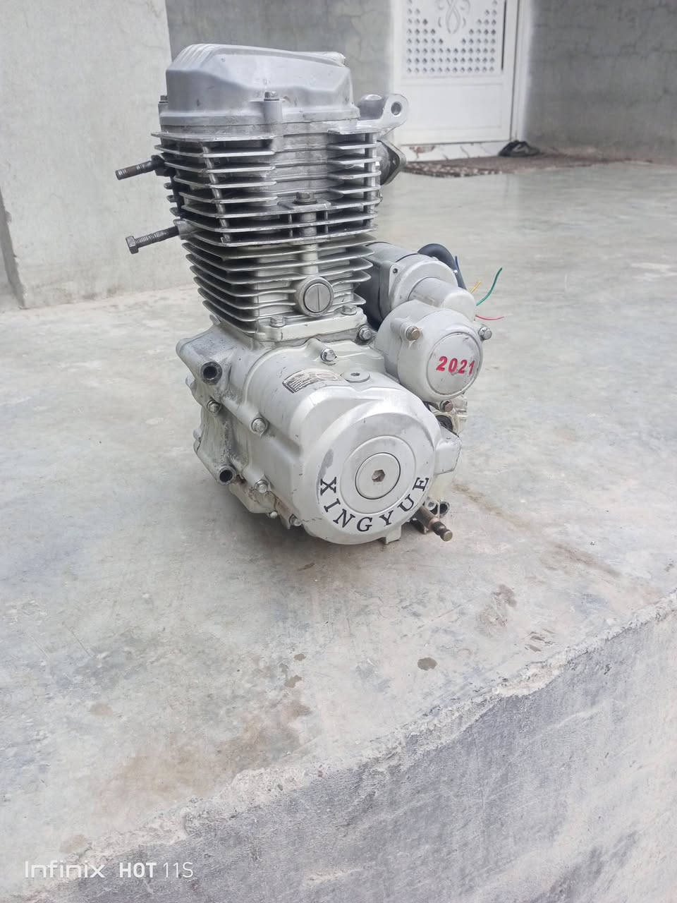 سلام عليكم البيع السعر 100الف ***********
