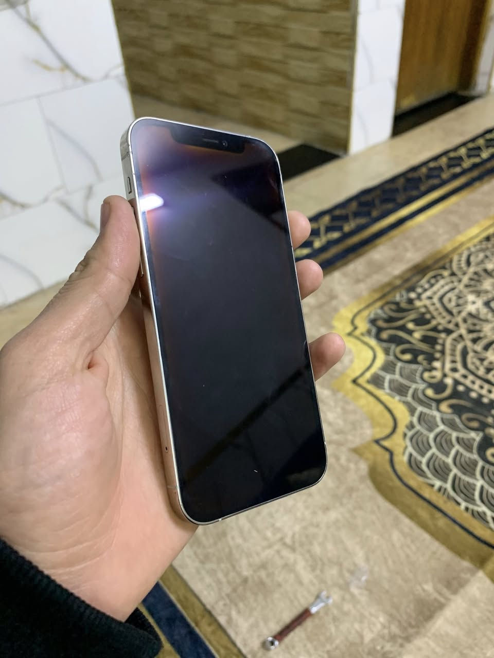 12 برو فقط برو زغير 256 جهاز كله شغال مكفول من كلشي وتر بروف بطاريه 93 السعر 345 قفل نهايته شراي خاص بلدبات *********** فقط بيع بغداد
