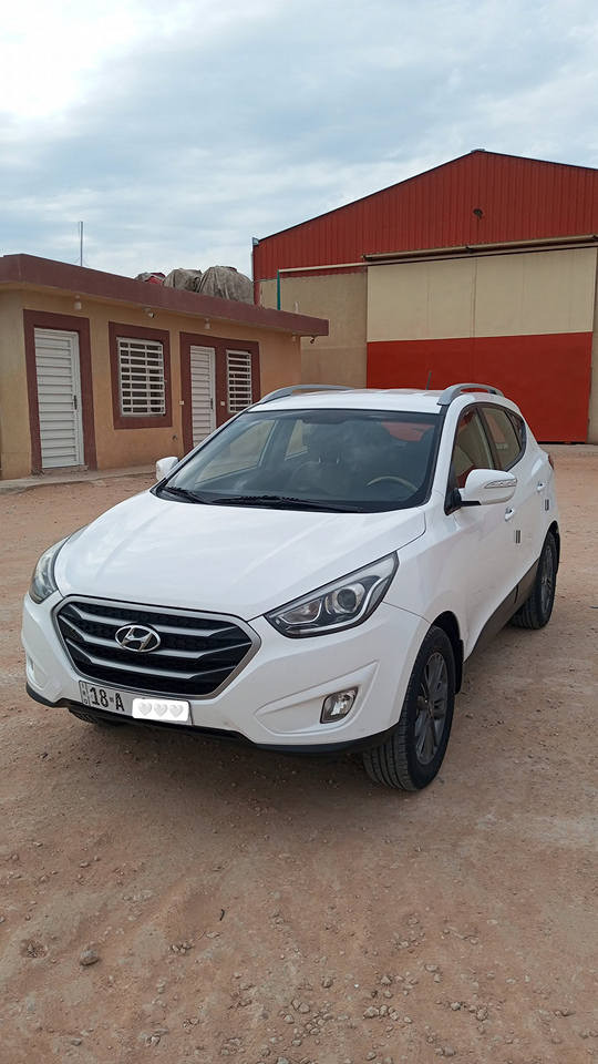 رمضان كريم احبتي الكرام للبيع توسان موديل 2015 وارد خليجي بيه صبغ شويه بالجاملغ موضح اخر صوره بالمنشور والباقي مكفول رقم بابل دولي باسمي سياره جديده وبلعافيه علتكون من نصيبه كامله مكمله السعر 158 وبيه مجال للاستفسار *********** مكاني بابل حله الشراي يتصل ويشلع عيوني
