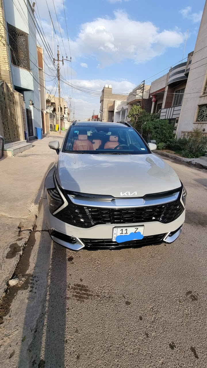 السلام عليكم للبيع كيا سبورتج برستيج موديل ٢٤ وارد امريكي  بغداد كيلو متر ١٥٠٠٠الف حادثهه تبديل باب أصلي صور الحادث داخل المنشور  هاتف *********** السعر ٢٥٠$ورقه
