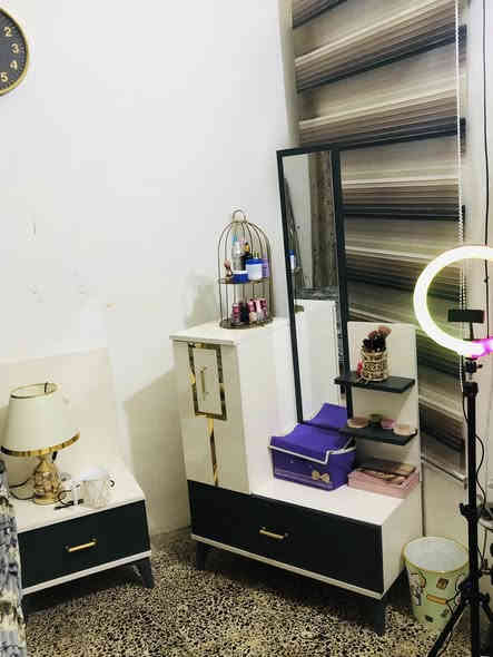 سلام عليكم غرفه عرسان مصار شهر نضيفه ايضرر مابيه كنتور ست بيبان المكان بغداد شهداء البياع السعر خاص الرقم ***********
