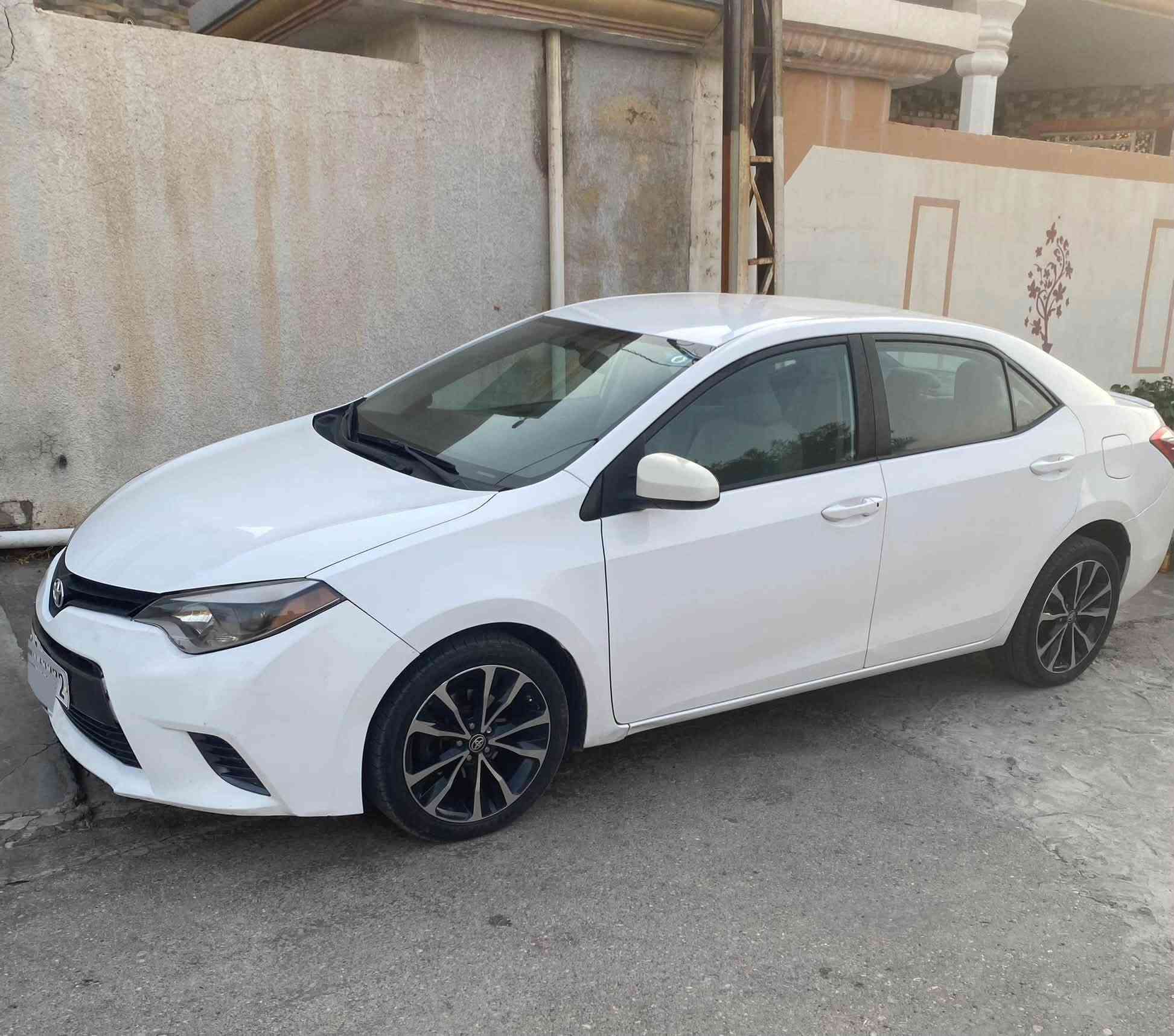 كورلا 2016 رقم بغداد الانكليزي (بجم كبس )
مكينة 1800 مكينة كير كفالة على وضع الشركة 
(السيارة حادثهة جامرلغ خلفي فقط وباب بالعراق )
المكان/ديالى المقداديه 
***********

