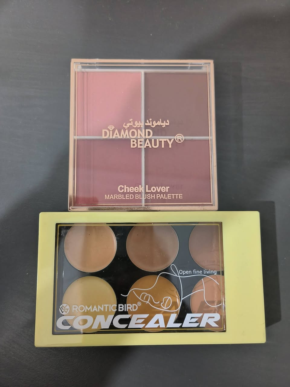 ادوات مكياج مشكلة ماركات Bourjois , Sheglam , Maybelline
جديد ما مستخدمه ابيعهم كلهم سواء 23 قطعة 
كلوس مال شفاه الوان مختلفة 
برايمر ، هايلايتر ، ماسكارا 
باليت عيون ، بودر 
اقلام كحل الوان مختلفة 
كريمات عناية بالبشرة ، مزيل مكياج

جديد ما مستخدم ، الكل سوا


**إذا كنت صاحب هذا الإعلان وتريد حذفه لأي سبب، رجاءا أرسل رسالة إلى الدعم الفني**