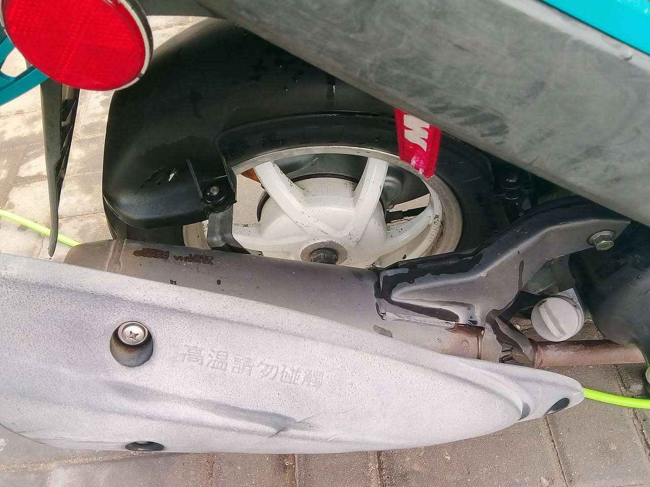 السلام عليكم وياله زوج امامي وخلفي هنه وتايرات جلاتين الوياله نجمه مسدوس طخه عواج مابي150 مكان الشعب ***********
