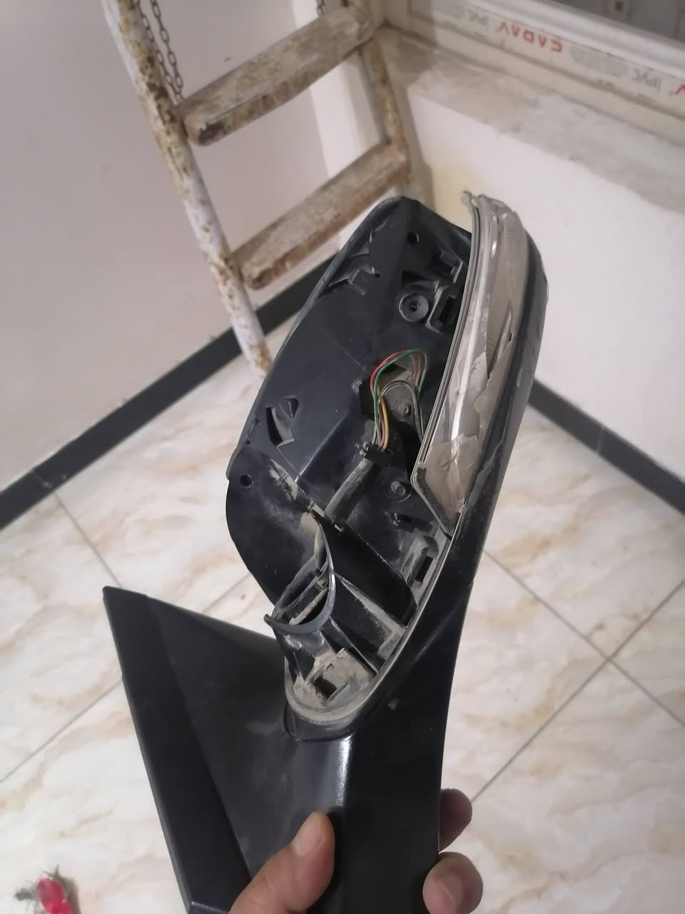 ادوات اكسنت
لايتات نص عمر
كارت ماطور استيرن ماعرف اذا شغال او لا لكن اصلي مال شركه اذا مو شغال يصلح
مجاول اصليه عدد 3
فيشة مجاول اصليه نص عمر كامله


**إذا كنت صاحب هذا الإعلان وتريد حذفه لأي سبب، رجاءا أرسل رسالة إلى الدعم الفني**