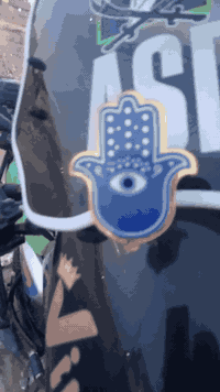 السلام عليكم دراجه بوكسر موديل 23 دراجه جديد يرادله تفيلس نقصه أوراق اكفلك سرقه السعر مليون وبيه مجال بصيط المكان بغداد حي اور الرقم *********** اتصل وبل خدمه
