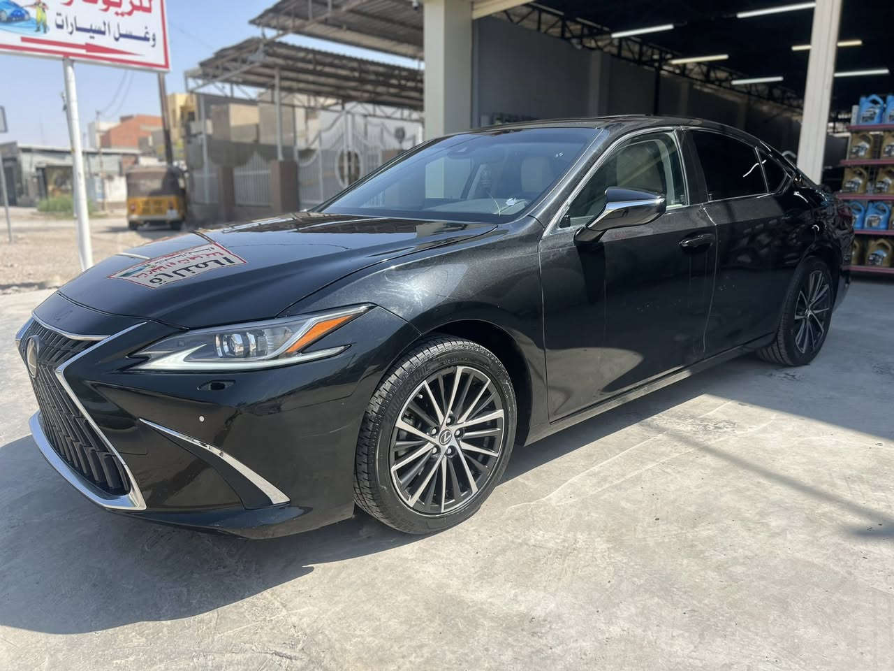 اللهم صل على محمد وال محمد
السلام عليكم من رخصت الادمن المحترم 

لكزز ES 300h هايبرد حادث جاملغ وبنيد 

رقم بغداد انكليزي تحويل مباشر

السعر 290$

الموديل2023

محرك 2.5 اربعه سلندر

ماشيه 16 كم 

المواصفات:

بصمة تشغيل 

تشغيل عن بعد 

فتحة سقف 

ساعه لكزز

شفتات ستيرن

دخول ذكي ( 5 بصمات )

ماوس تحكم 

كشنات جلد 

كشنات كهرباء 

اشاير ترحيب لكزز بالدواسات 

الاماميه والصندوق

كشنات ميموري   

كشنات تدفئة+ تبريد امامي خلفي

هيترات ستيرن

نقطه عمياء 

اوتو هولد 

هندبريك بصمه 

كامرات 

رادار 

اشاير بالمري  

شحن واير ليس   

التحكم التقائي بالتكييف ثنائي 

نظام ماقبل الاصطدام 

نظام الكبح التلقائي في حالات الطوارئ

نظام تثبيت السرعه

نظام رادار( القيادة الالية) وبعد بيها هواي مواصفات 

العنوان ديالى بعقوبه

الاستفسار

***********
