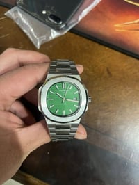 ساعة باتك فيلب اوتماتيك نظيفة مستخدمة قليل جداا  علئ اول تم 85 الف  تو...