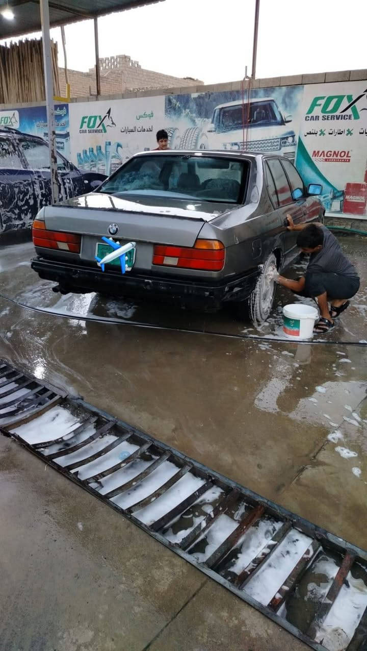 بي ام حجم 730 موديل 92 بطاقه مال بانزين بيه تبريد شغال تدفئ موصفات جام كهرب فتحت سقف كهرب كير اتو رقم أخضر شرط التحويل 35 بيه مجال الانتصال على هاذا رقم ***********
