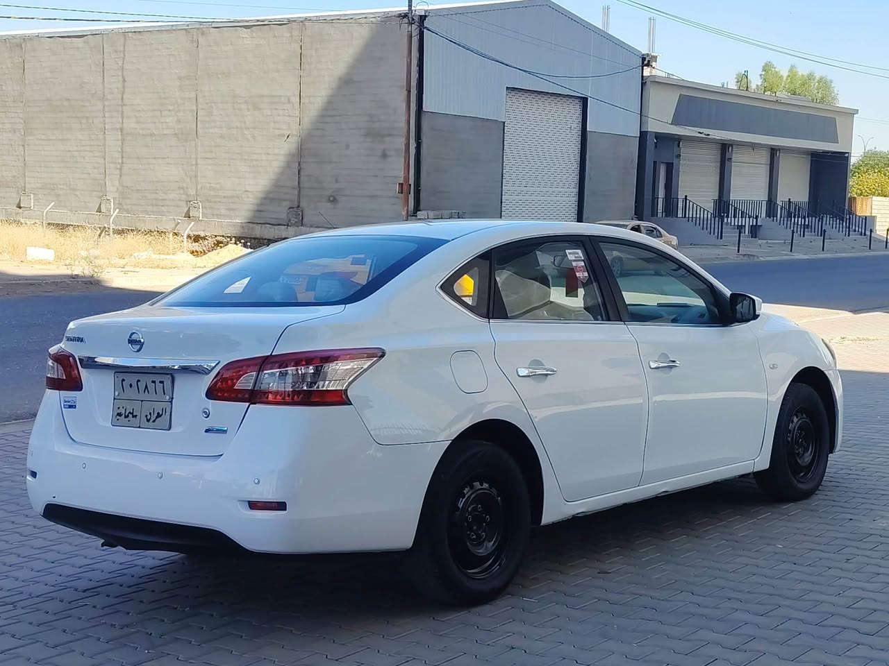 سنترا موديل ٢٠١٦خليجي سياره بدون صبغ شرط فقط بها مكان تعديل بارد باقي جسم سياره كفاله عامه كير محرك شرط بدون اي عيب بها دفتر بانزين 
سعر ١٠٥ بها مجال قليل 
رقم موبايل *********** كركوك, العراق
