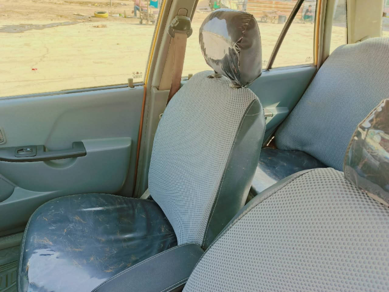 السلام عليكم سايبا دمعه موديل 2013 مكفوله من ضربه والصبغ السياره بلديه وحلوه رقم نجف سنويه ضايعه ومكملين كتاب الفقدان يعني كبل داور ومستمسكات المالك هم عندي وعليها هيئة وغرامات 600 ألف تريد براك ينزل من السعرتريد براي مكينه كير برايد كوري تخم تاير جديد ستوني شاده ارضيه جلد دوشمه جديده غرفه كلش جديده باتري جديد حداديه جديده شواصي معمرات هاي تفاصيل السياره والسعر 25 وبيها مجال مكاني الديوانية ***********
