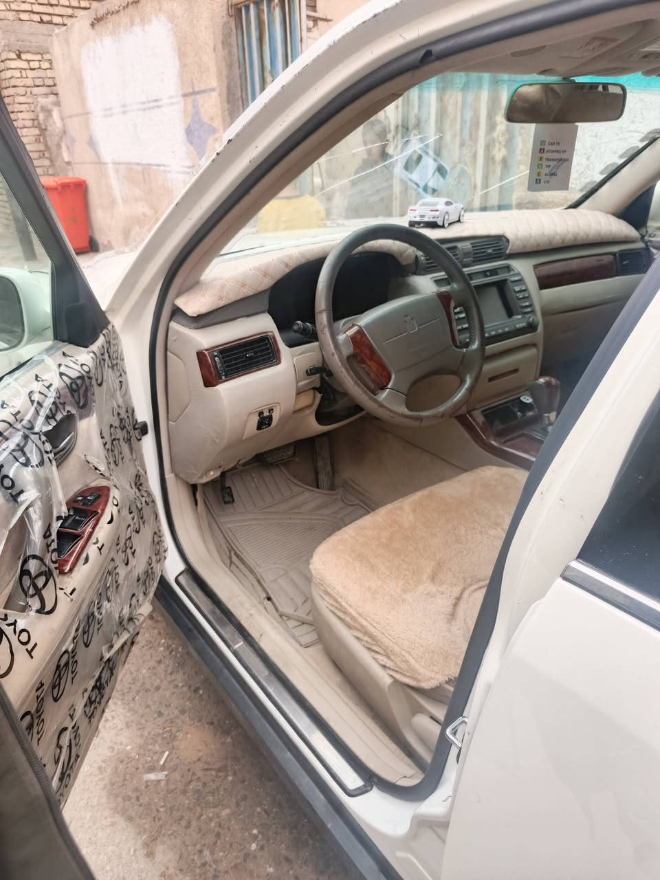 سلام عليكم جنون اداوات رقم وسنويه طبق الصل كفالة مكينه وكير سيارا جاهزه من كلشي دكمه وحده كصه قماره بس سعر 45 العنوان بصره رقم الهاتف ***********
