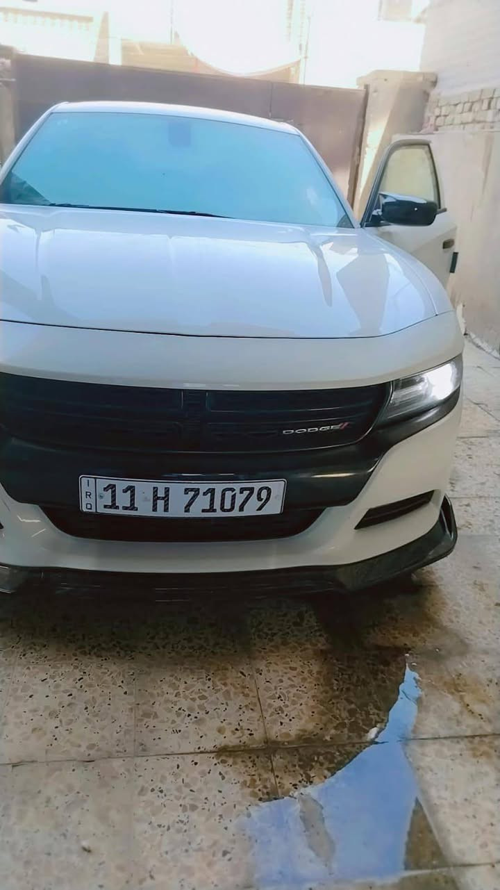 السلام عليكم شباب 
جارجر sxt 2018 للبيع ... السيارة خليجية كفالة عامة بيها بس بارد على كد اصبع يم قبق البانزين ماشية 87 
مكاني بابل ***********
