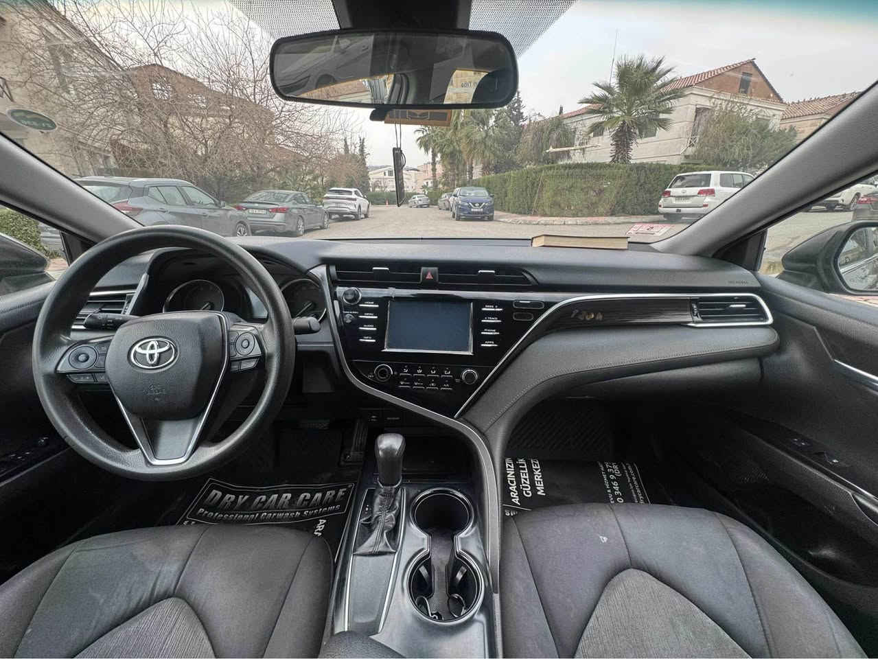 السلام عليكم 
سيارة  للبيع 
نوع سيارة : تويوتا كامري 
موديل : ٢٠١٨ 
مواصفات : LE 
ماشية : ٨٣ الف مايل 
سيارة وارد امريكي بدون حادث طلع قطعتين كلير امريكا باب جاملغ 
بالعراق شبر جاملغ شبر بونيد تعديل بارد 
سيارة بدون دواخل بدون ارباك 
4T1B11HK6JU570883
سيارة واحد يد 
سعر ((١٧٣)) ورقة مجال 
مكان اربيل 
*********** أربيل, العراق
