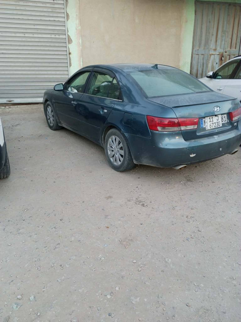 السلام عليكم 
سوناتا 2007 أمريكي 
رقم بغداد باسمي 
محرك يبخر 6 سلندر 
السعر 75 
*********** اتصال فقط مكلف بالنشر كربلاء, العراق
