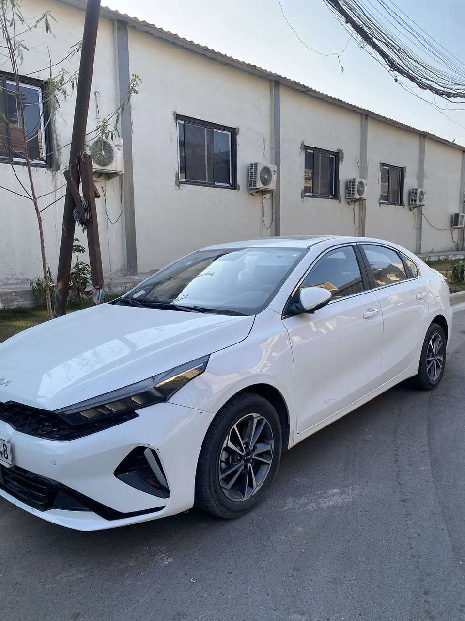 كي 3 للبيع موديل 24
المواصفات معروفة 
رقم أربيل باسمي 
السعر 143 وبيها مجال بسيط 
***********
بغداد
