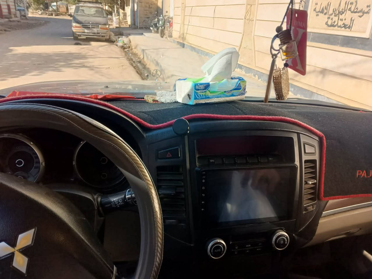 السلام عليكم باجيرو 2008 للبيع سيارة حلوة او نضيفة مال جناي بيهة قطعة صبغ وحدة بل جاملغ الخلفي بس السعر 124او بيهة مجال عنوان ديالى الخالص ***********
