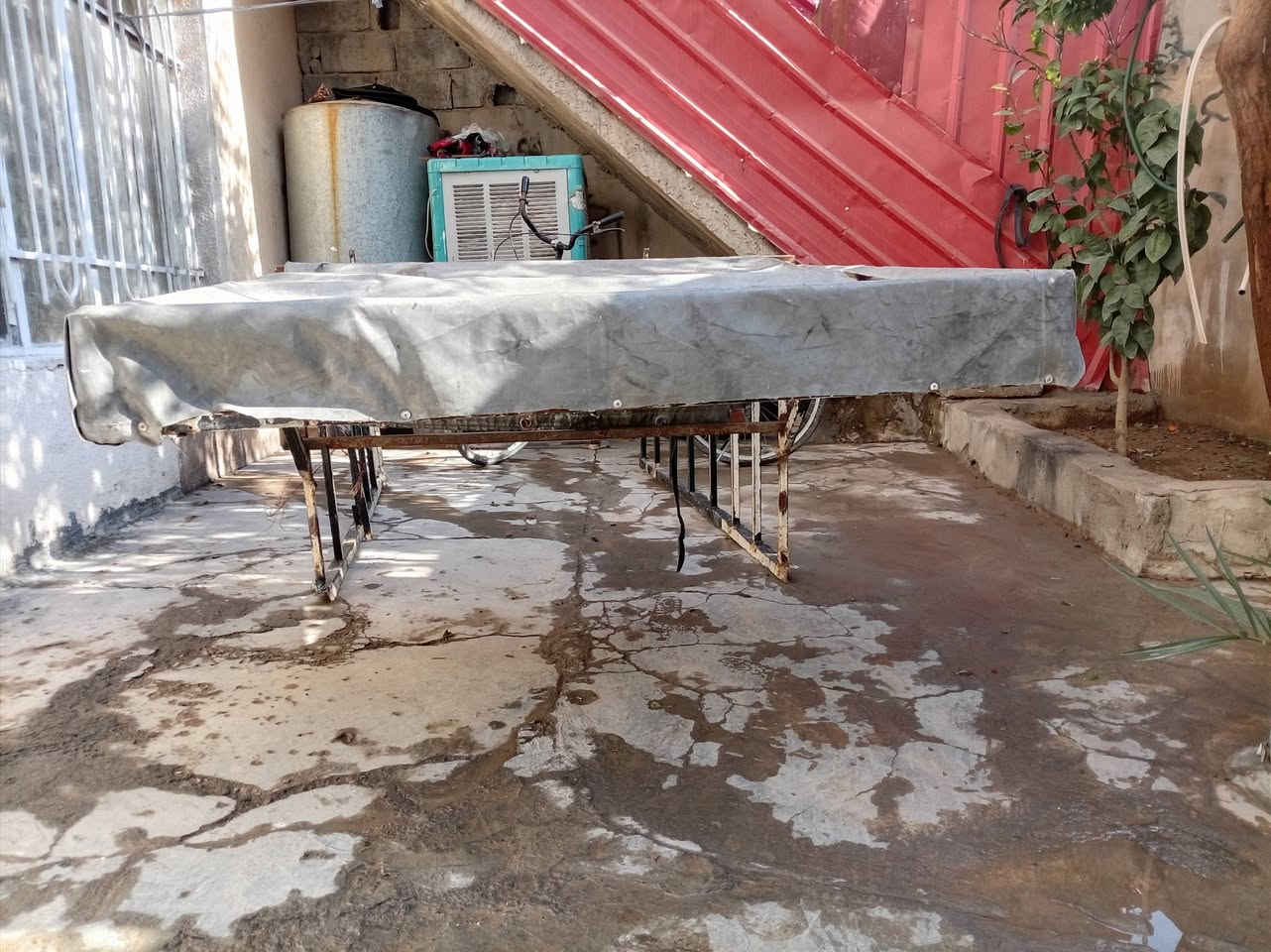 سلام عليكم جنج للبيع السعر 50الف وبي مجال بسيط شراي اتصل عل الرقم ***********
