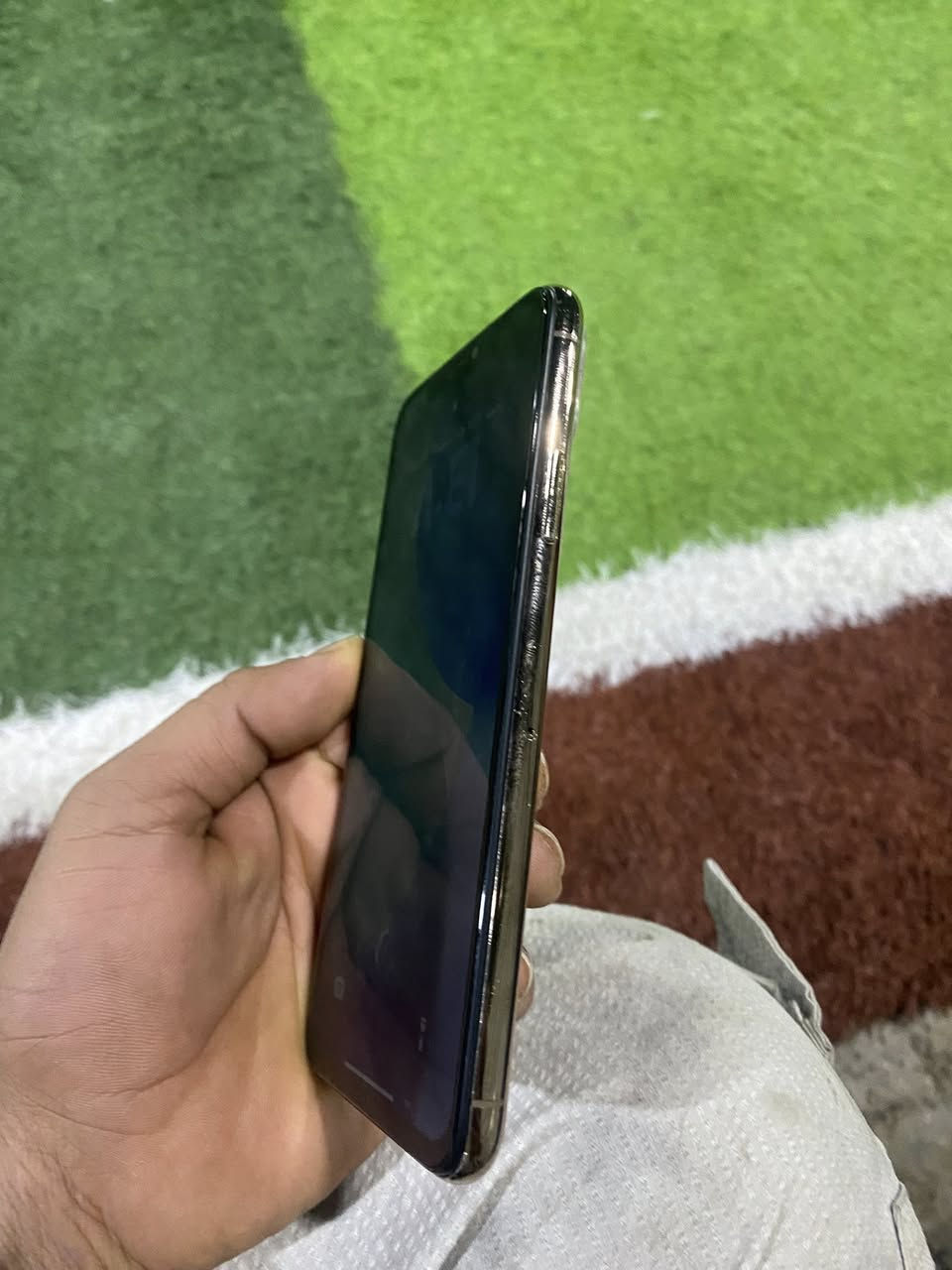 11برو ماكس مبدل شاشه معروض 300 الف مكاني بغداد بلديات***********
