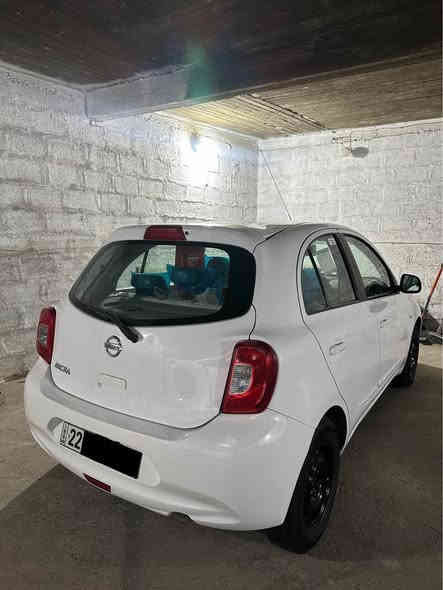 نیسان میکرا ٢٠٢٠ 
یەک چاملغی پێشەوە بۆیاغە یەک تەحدیلی هەیە بێ ژورێ 
٨٥ هەزار رۆیە رەقەم و سەنەوی و فحس و هەزە هەمو نوێیە
١٠٧ وەرەقەو مەجالەکی کەم  
*********** واتسئاپ و کۆرەک Singapore
