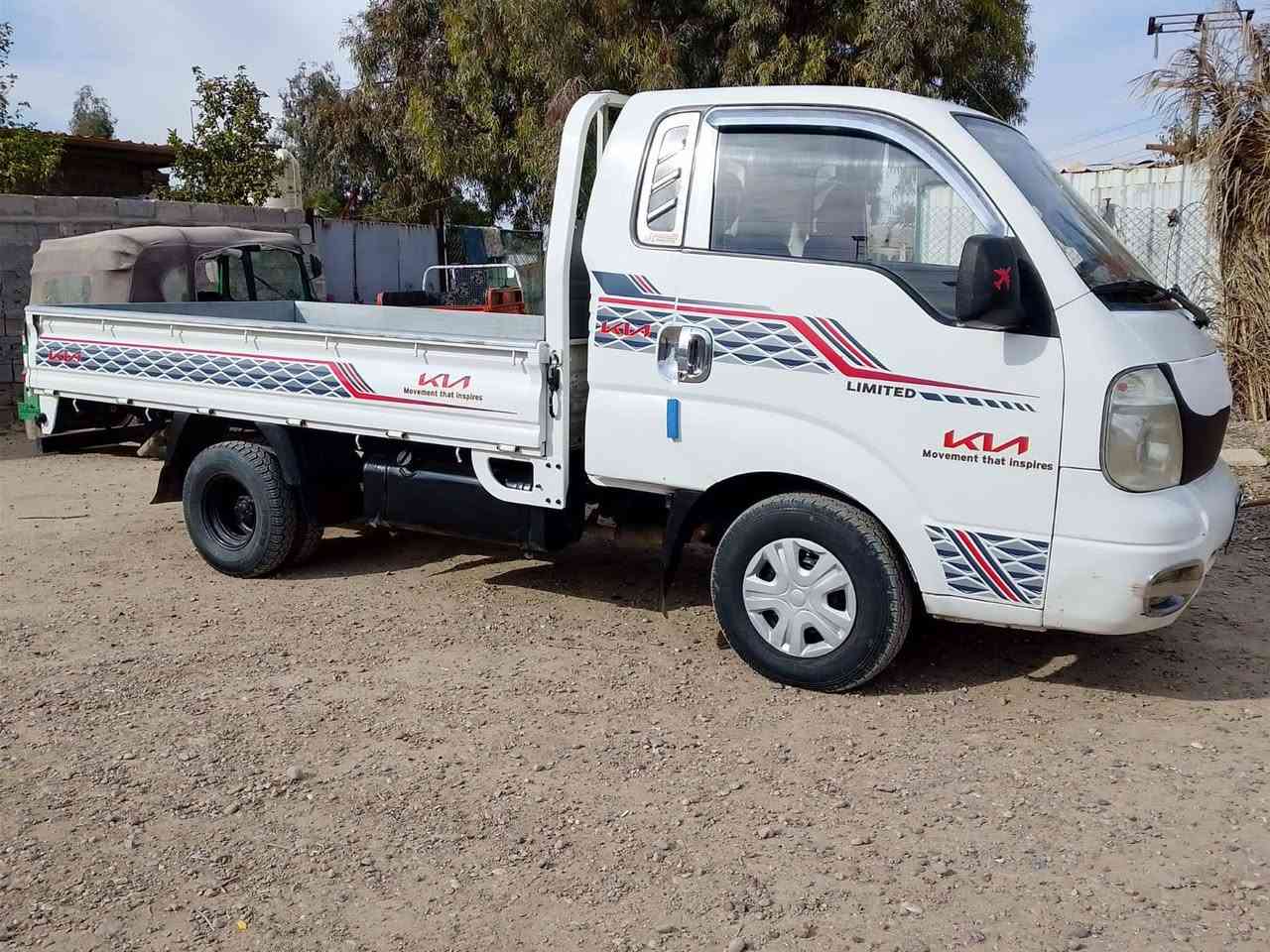 السلام عليكم كيه عموشه حمل للبيع موديل 2009 رقمها صلاح الدين مشروع وطني تحويل ثاني يوم تخم تاير اكسل كير محرك مابي صرف تبخير فقط كهربائياتها كلها شغاله سنويه نهايه 2027 مكان بغداد الشعله رقم الهاتف *********** السعر 90 وبيها مجال
