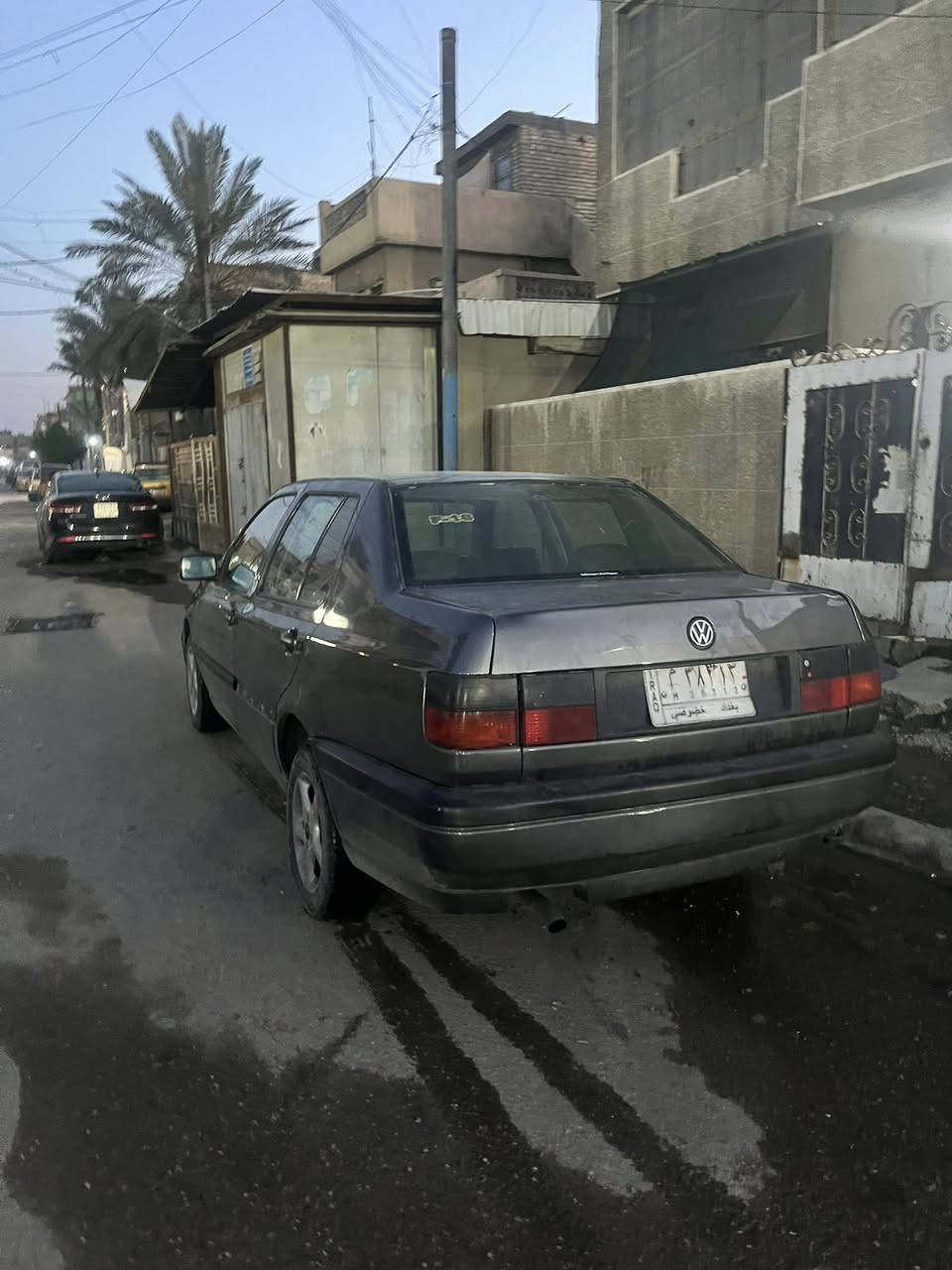 سلام عليكم 
فنتو للبيع محرك ٢٠٠٠ كير اوتو جديد صدر امامي خلفي جديد كلشي شغال مصبوغه عام للجماليه سياره مشروع وطني تحويل ثاني يوم مكان بغداد جديده سعر ٤٨ و بيه مجال بسيط ***********
