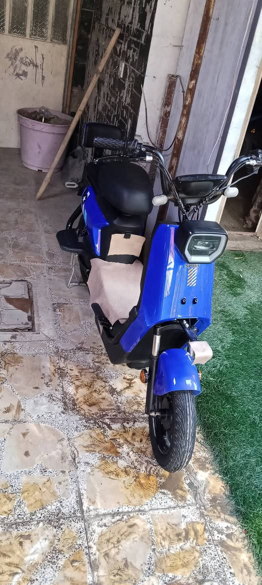 السلام عليكم 
دراجه شحن حجم 16للبيع الدراجه كامله ما ناقصه شي براطيته نضيفه نضام تشغيل سويجين و بصمتين السعر 300//رقم الهاتف ***********
