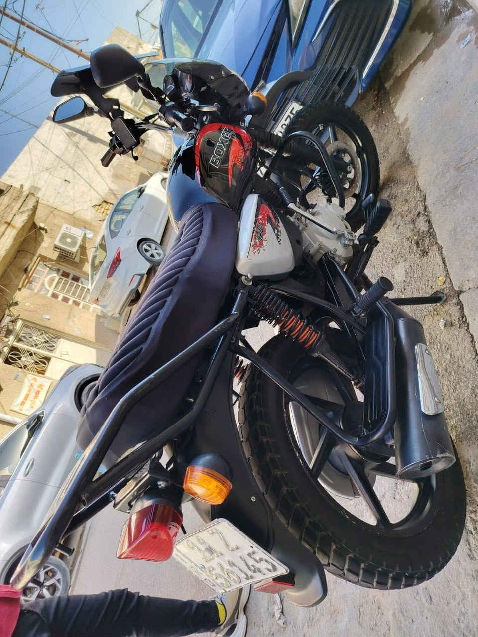 السلام عليكم بوكسر مديل 23 نازله بل 24 ماشيه 13 الف دراجه ماناقصها شي بسمي تحويل ثاني يوم السعر مليونين  او سبعميه او خمسين السعر 27500مكاني بغداد الكاضميه ***********
