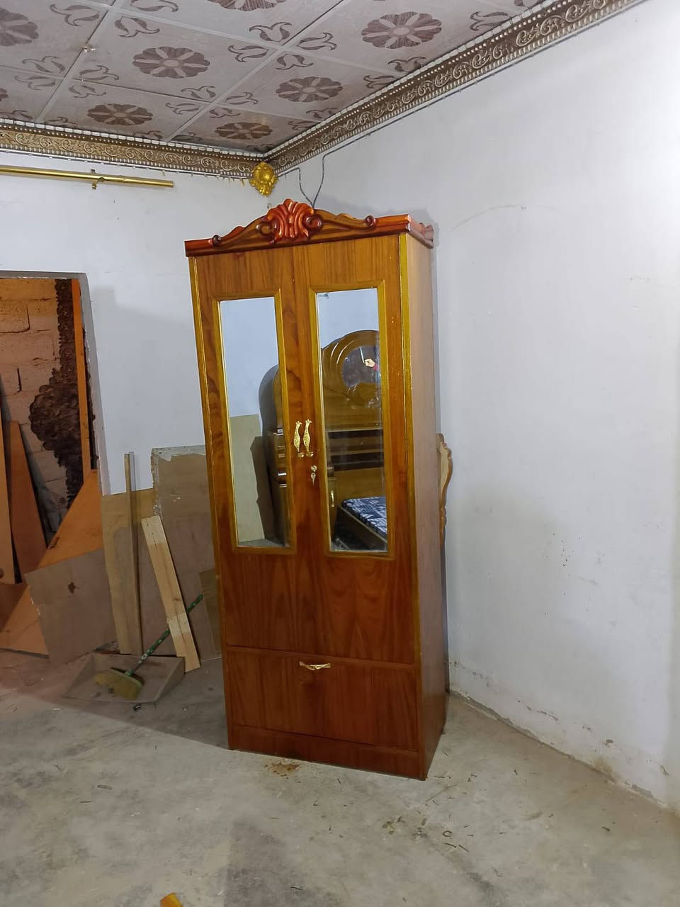 غرفه صاج او حطاطه نضافه 100% لا نقص ولا ضرر السعر 550 بيه نقل بغداد وديالئ فقط ***********
