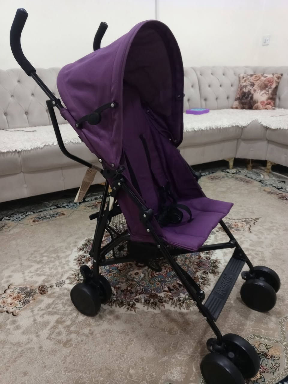 السلام عليكم عربانة طفل للبيع مال بالە ٲوروبي ، حيل نضيفه ، وبسعر مناسب 35وبيها مجال بسیط ..مکاني سلیمانیە ، یوجد توصیل ..


**إذا كنت صاحب هذا الإعلان وتريد حذفه لأي سبب، رجاءا أرسل رسالة إلى الدعم الفني**