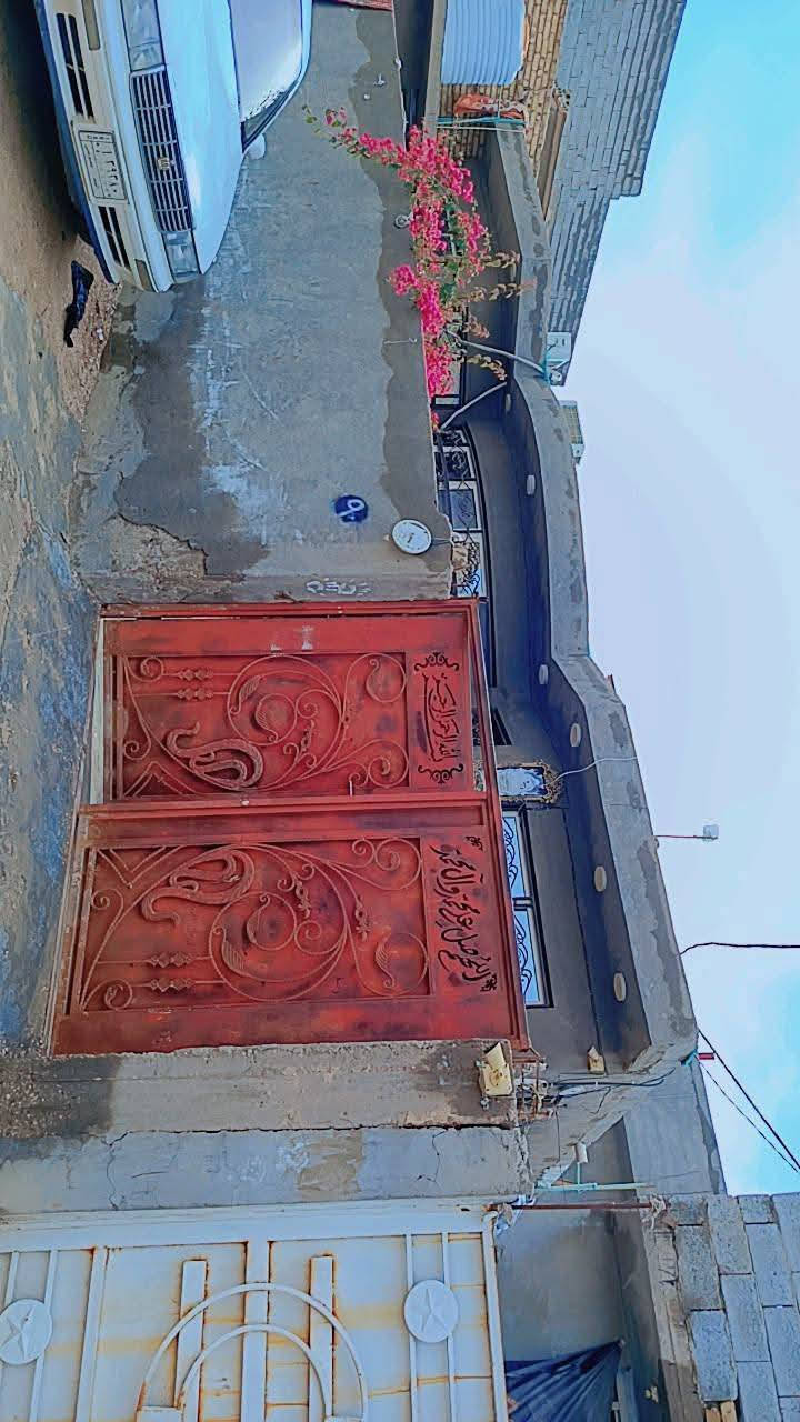 سلام عليكم بيت للبيع منطقت سيد سماعيل طابو سند 25 
200 متر مربع  ***********
